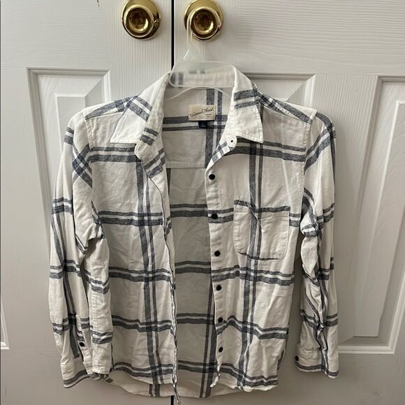 Universal Thread Tops - White and Black Plaid Button-Up Shirt